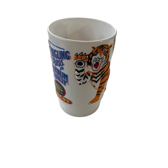 Vintage Ringling Bros. and Barnum & Bailey Circus White/Orange Tiger Plastic Mug - Picture 1 of 5